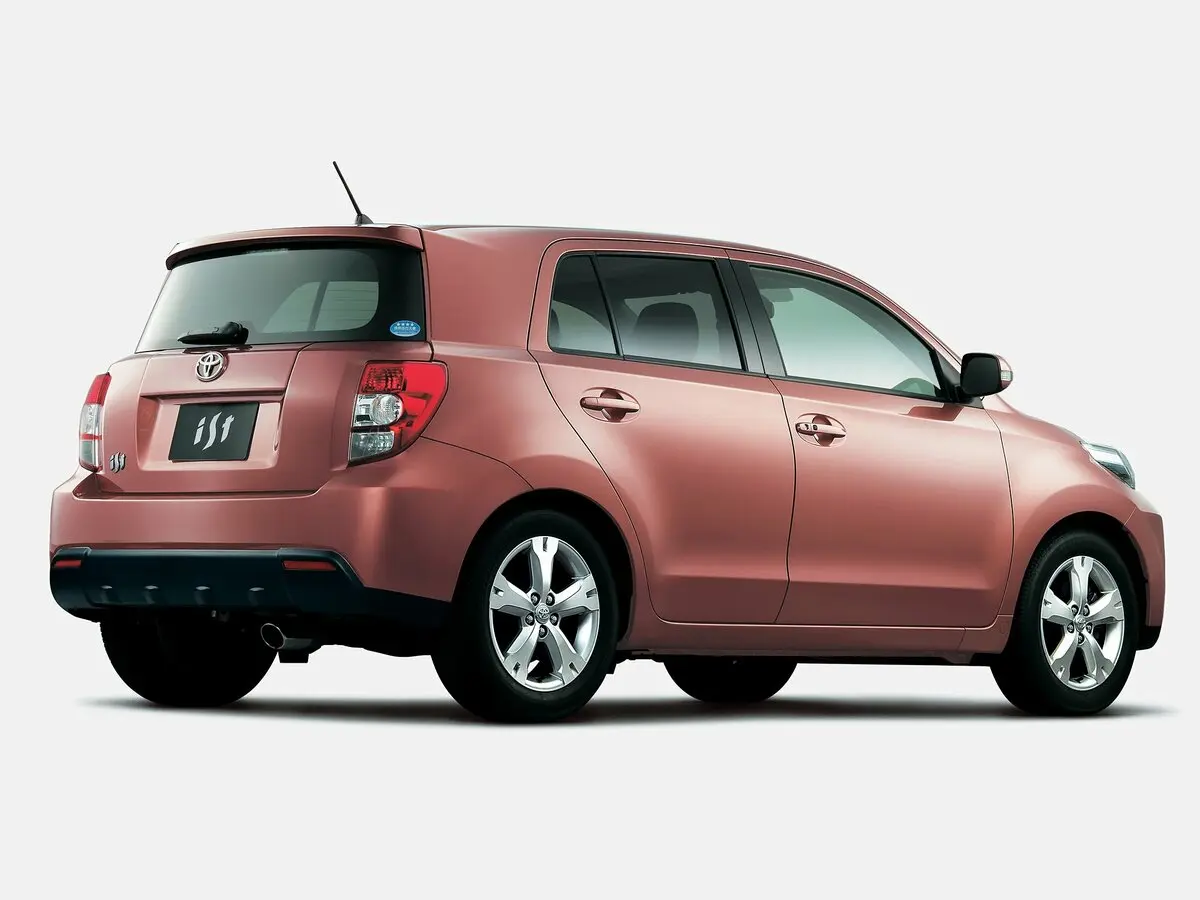 Toyota Ist II Хэтчбек 5 дв. — фото 3