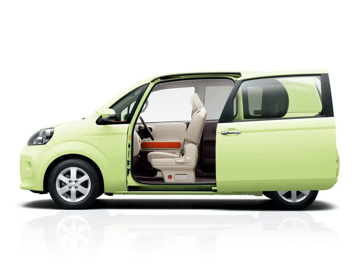 Toyota Porte II Микровэн — фото 2