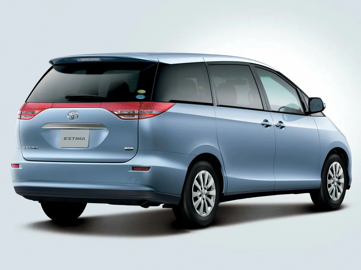 Toyota Estima III Минивэн — фото 3