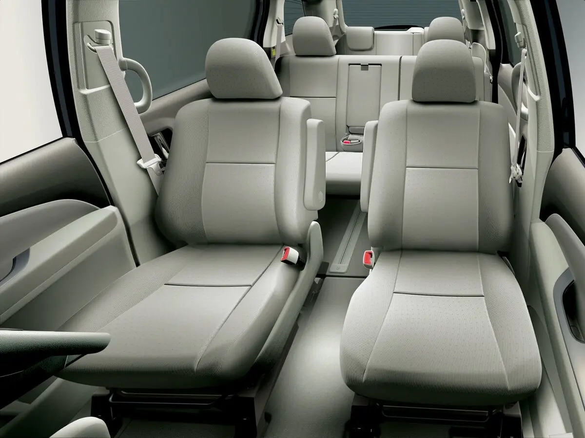 Toyota Estima III Минивэн — фото 5