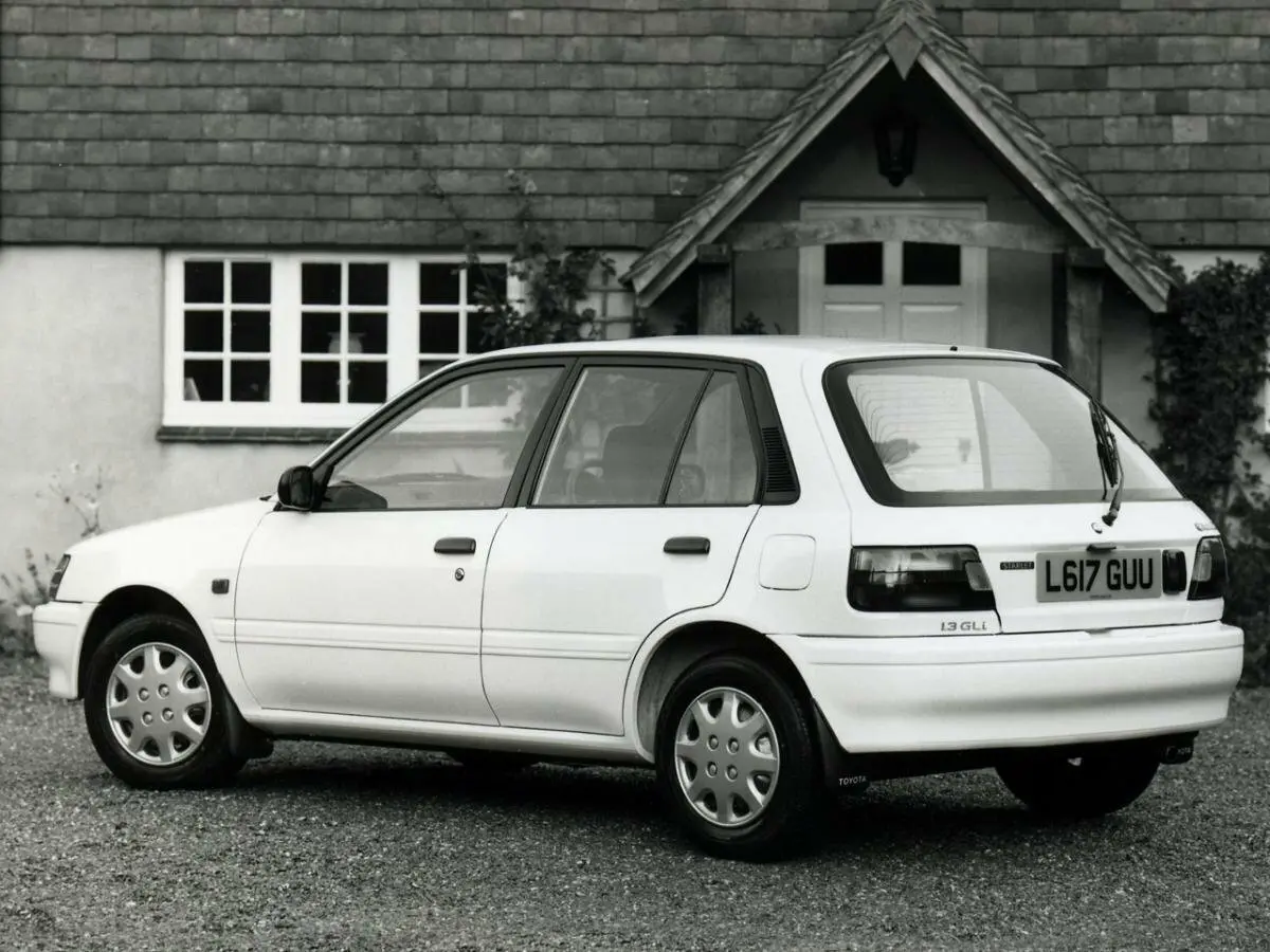 Toyota Starlet IV (P80) Хэтчбек 5 дв.