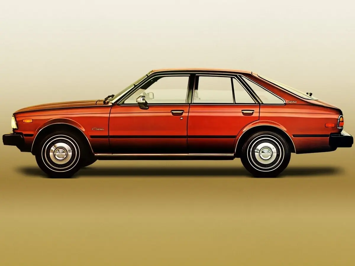 Toyota Corona VI (T130) Лифтбек — фото 2