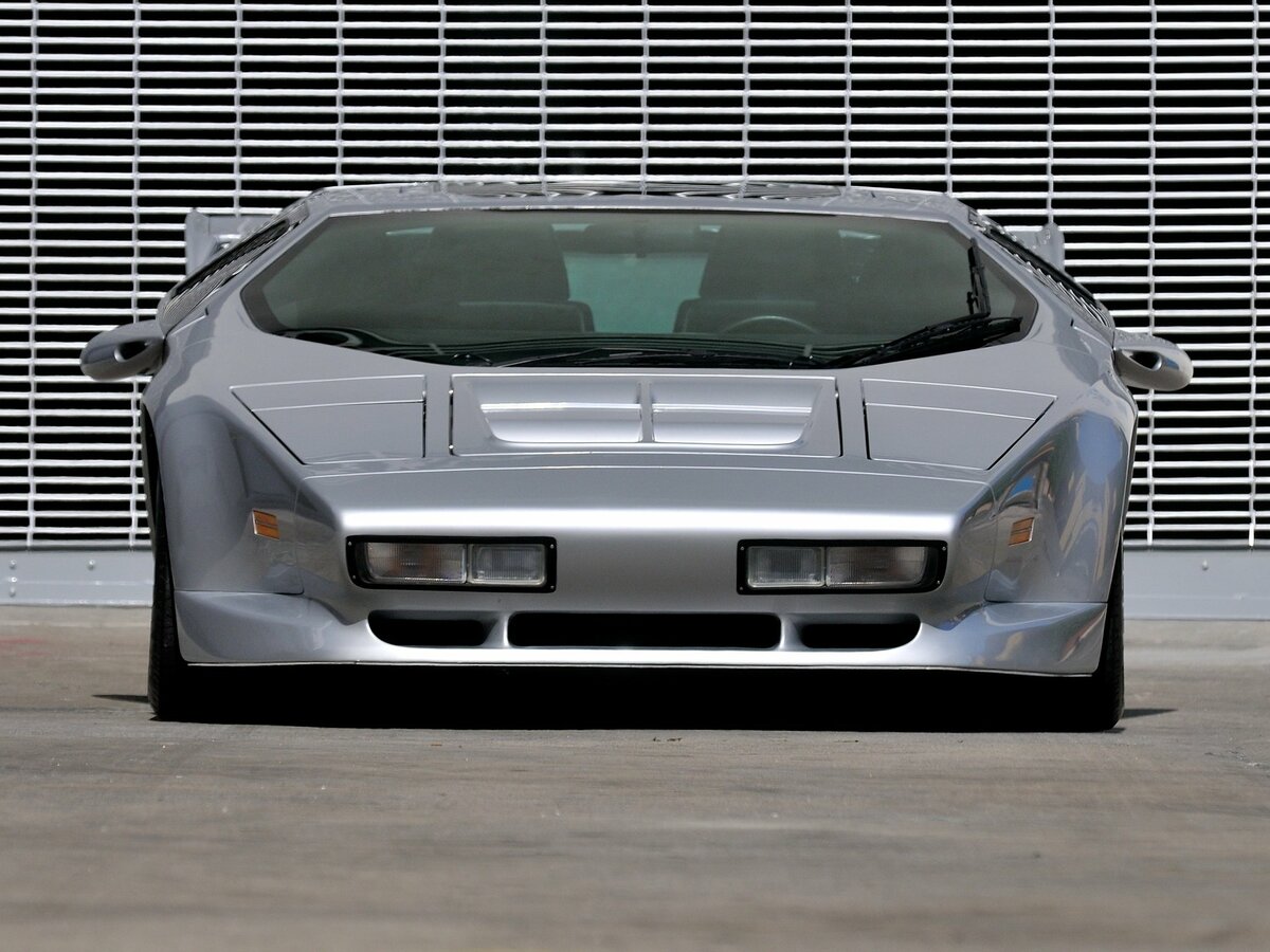 Vector W8 Twin Turbo 1989 – 1994 Купе — фото 3