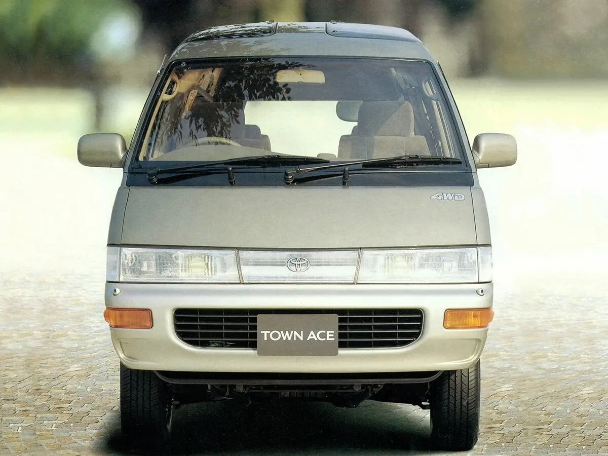 Toyota Town Ace II Рестайлинг 3 Компактвэн — фото 2
