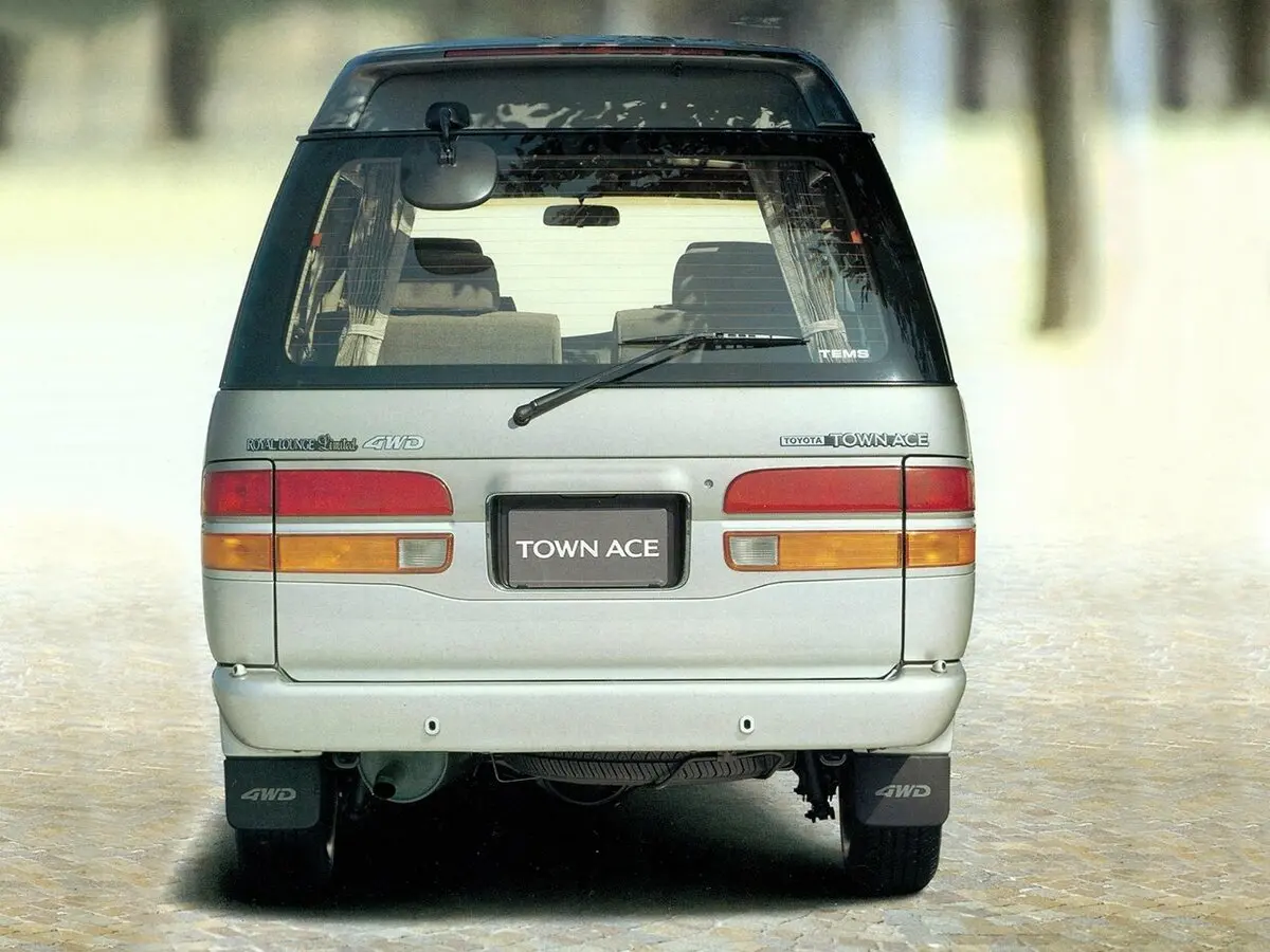 Toyota Town Ace II Рестайлинг 3 Компактвэн — фото 3
