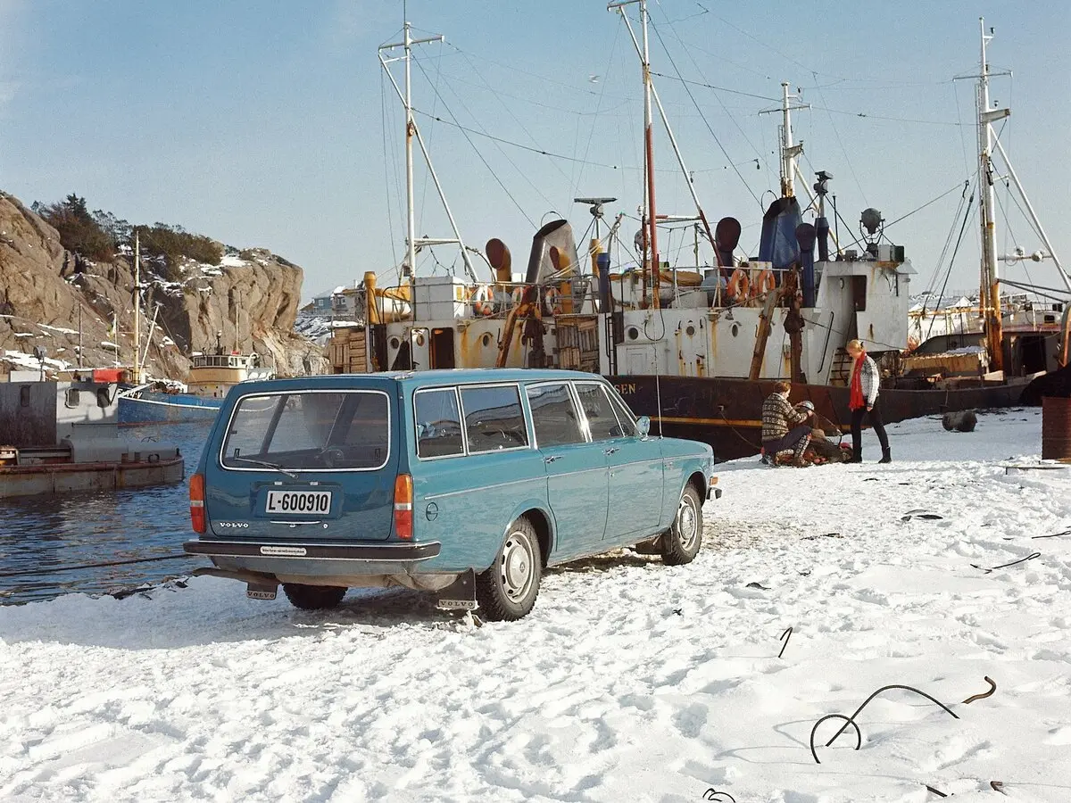 Volvo 140 Series 1966 – 1975 Универсал 5 дв. — 照片 4