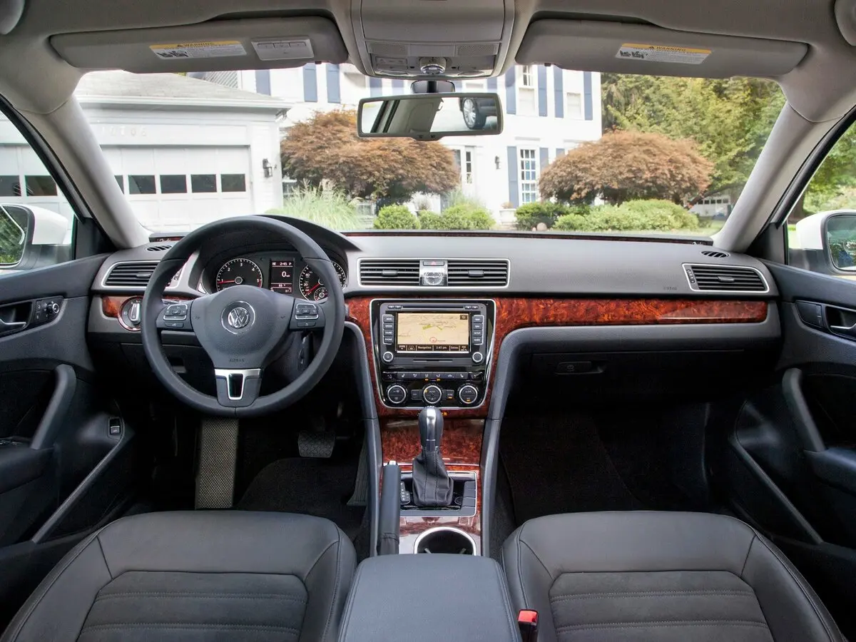 Volkswagen Passat (North America and China) I Седан — сүрөт 5