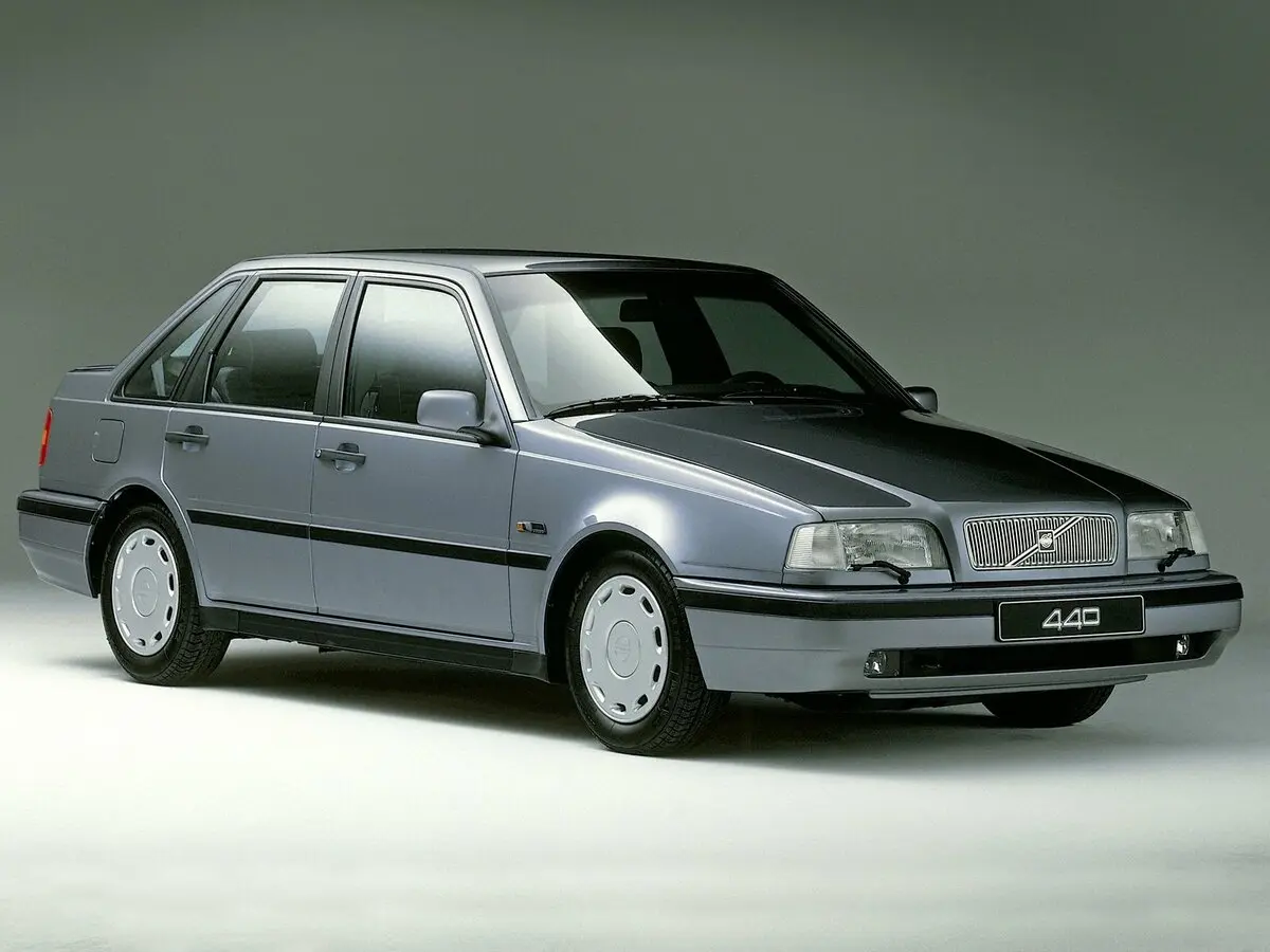 Volvo 440 1988 – 1997