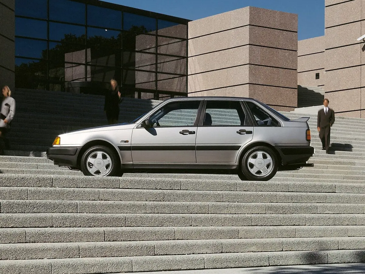 Volvo 440 1988 – 1997 Хэтчбек 5 дв. — фото 2