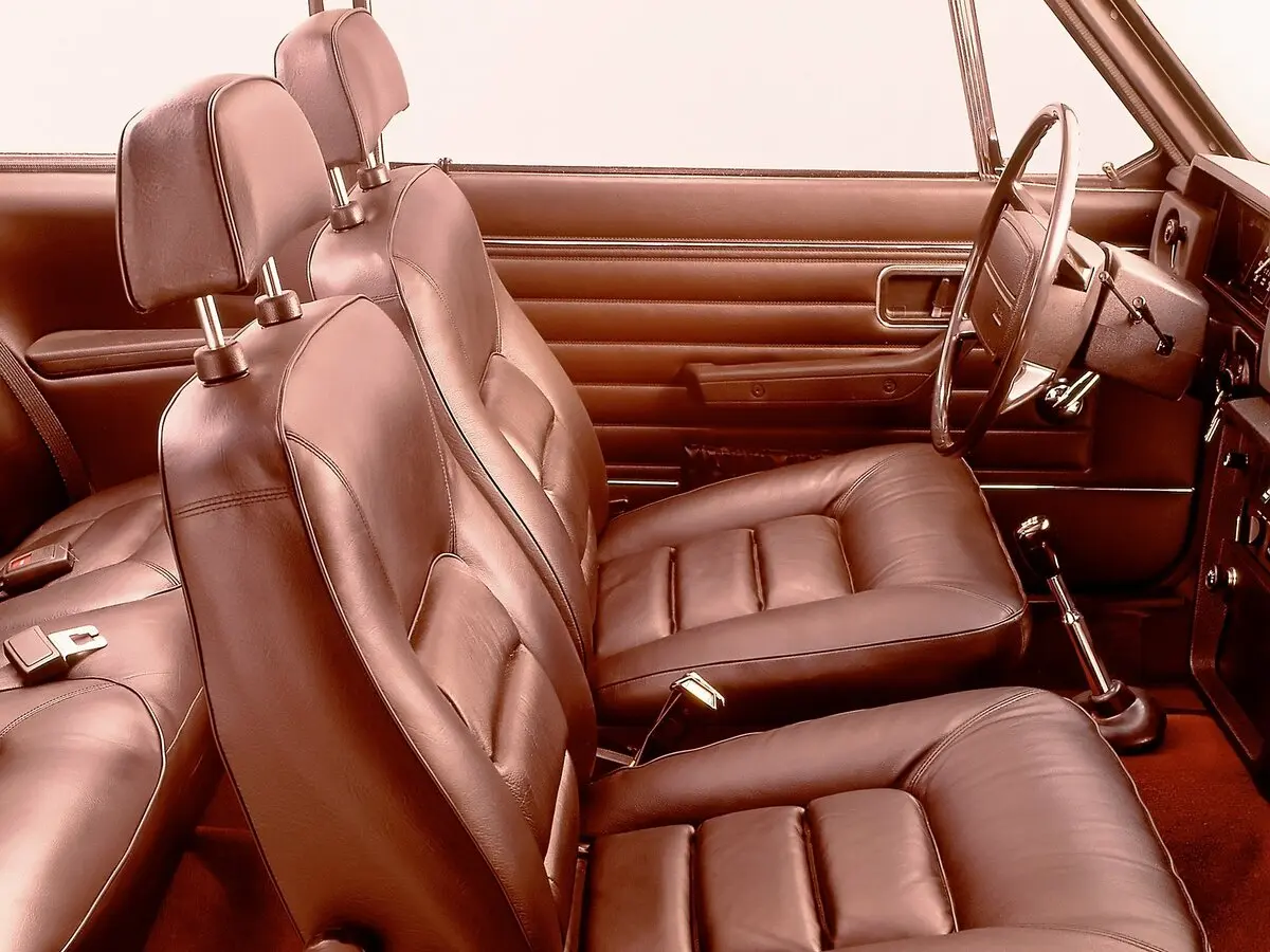 Volvo 140 Series 1966 – 1975 Седан 2 дв. — сүрөт 3