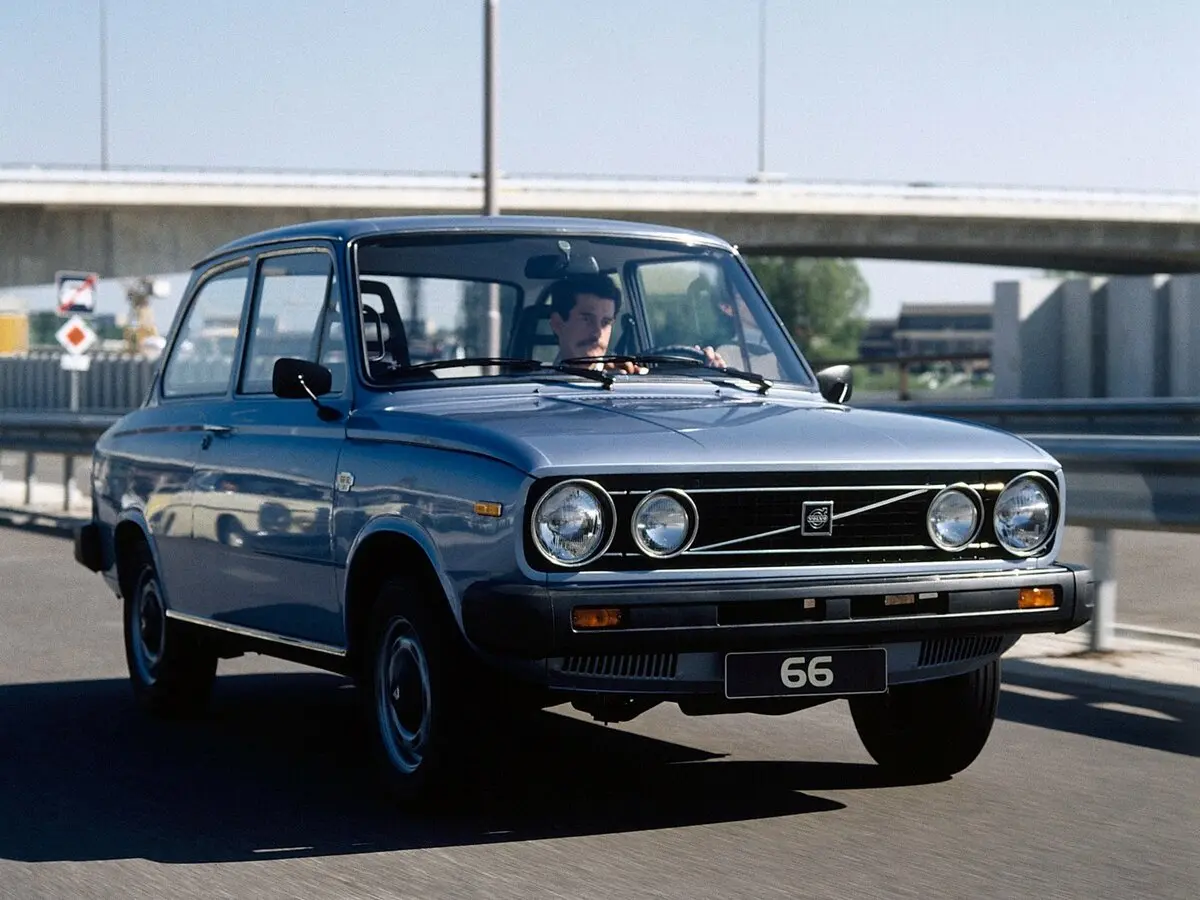 Volvo 66 1975 – 1979 Седан 2 дв.