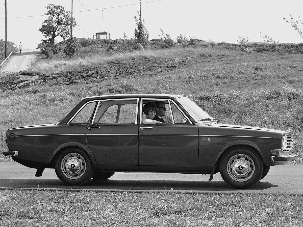 Volvo 140 Series 1966 – 1975 Седан — photo 2