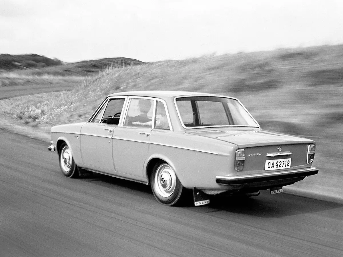 Volvo 140 Series 1966 – 1975 Седан — photo 3