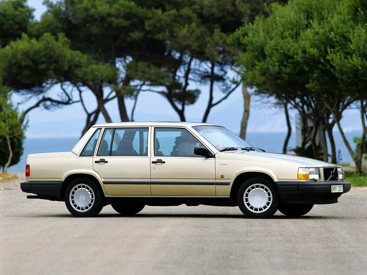 Volvo 740 1983 – 1992 Седан — photo 2