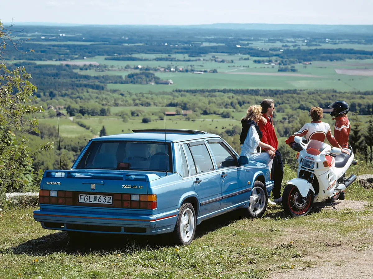 Volvo 740 1983 – 1992 Седан — photo 4