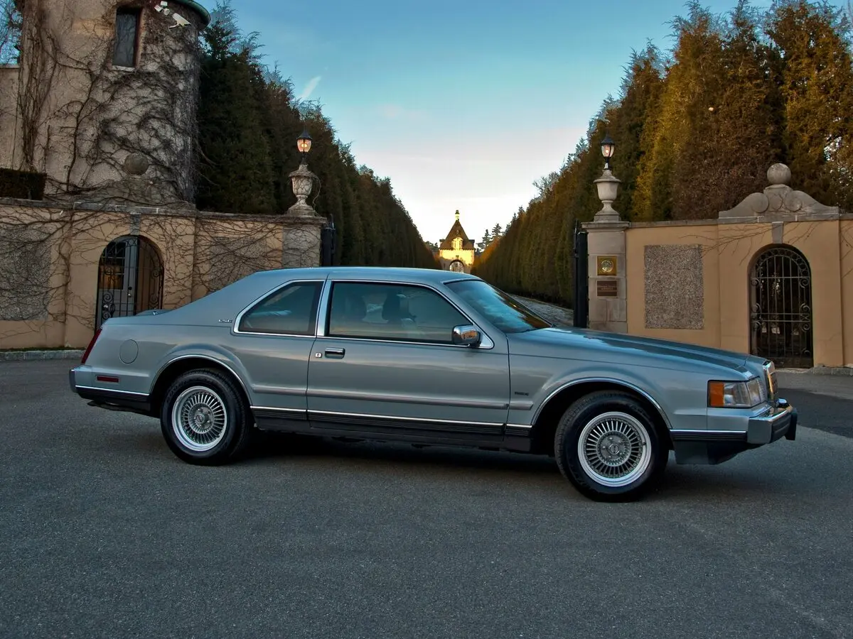 Lincoln Mark VII 1984 – 1992 Купе — сүрөт 2