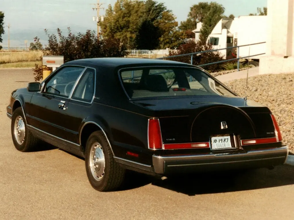 Lincoln Mark VII 1984 – 1992 Купе — сүрөт 4