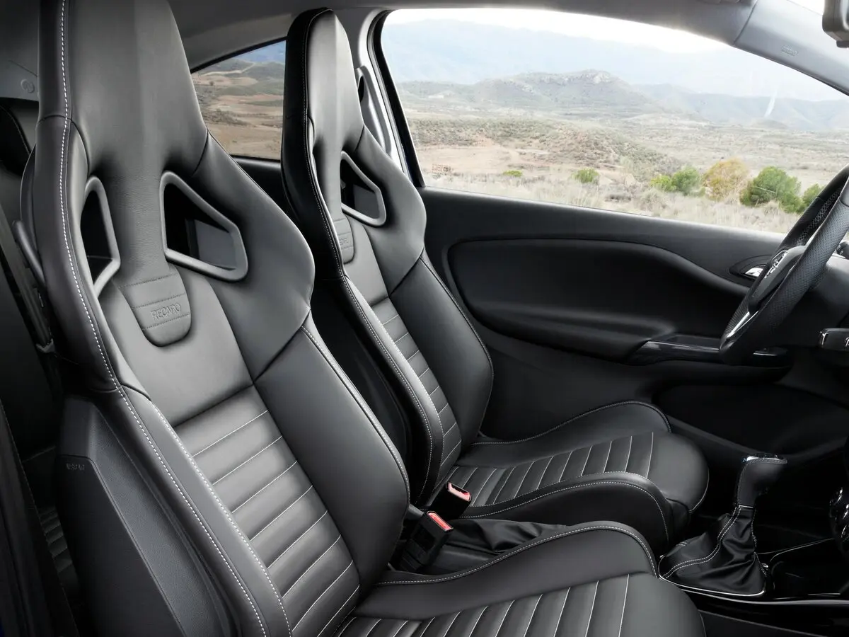 Opel Corsa OPC E Хэтчбек 3 дв. — 照片 7