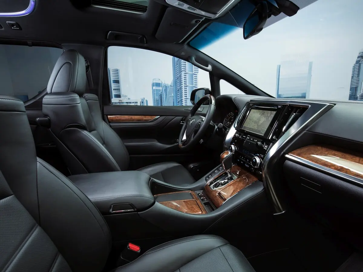 Toyota Alphard III Минивэн — фото 7