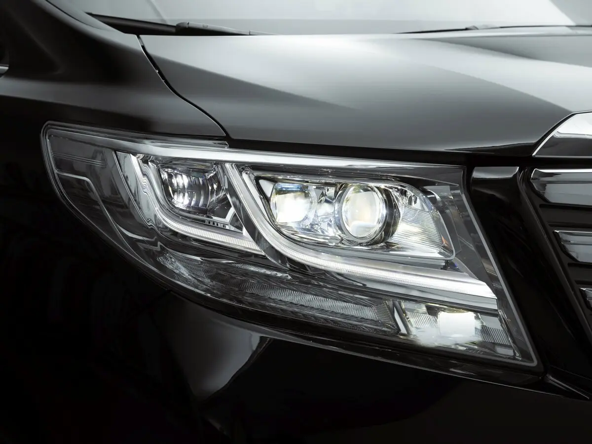 Toyota Alphard III Минивэн — фото 14