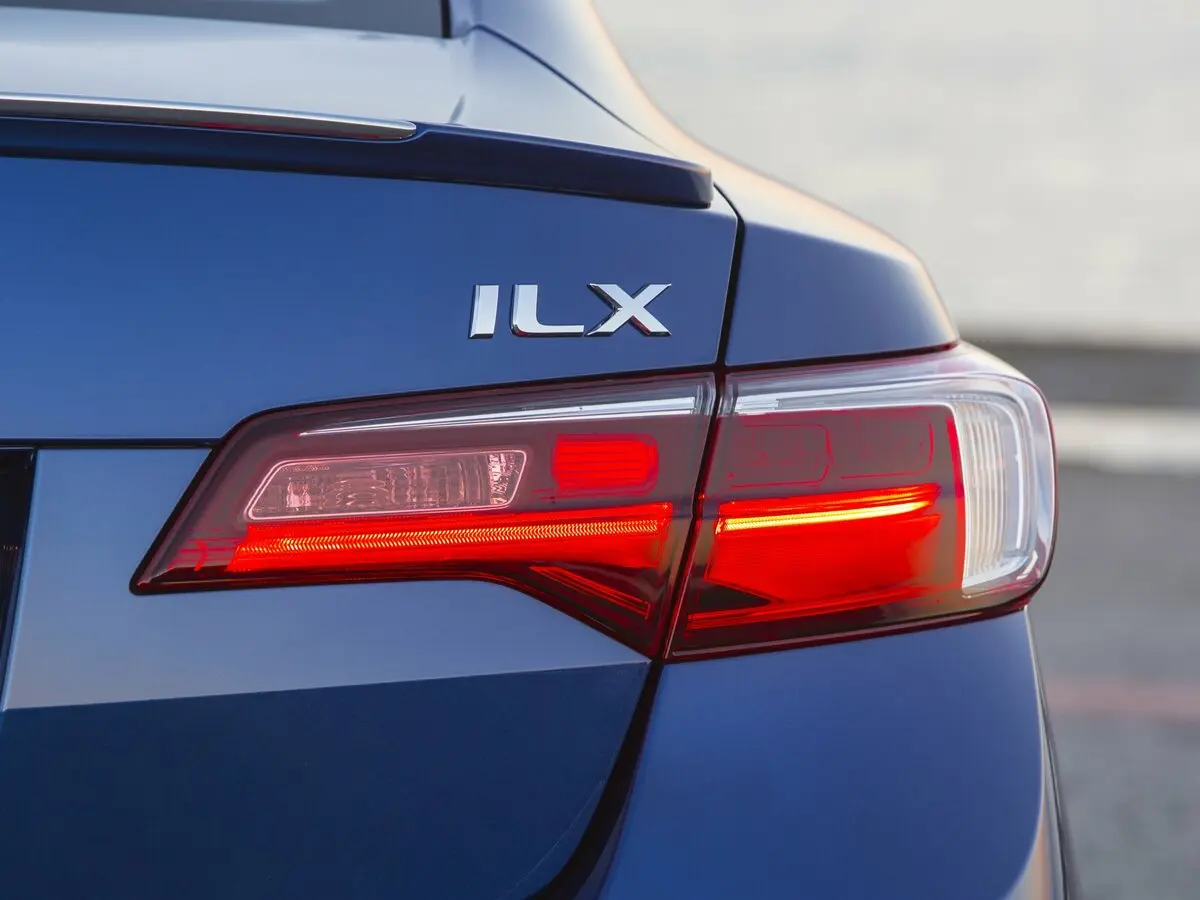 Acura ILX I Рестайлинг Седан — photo 16