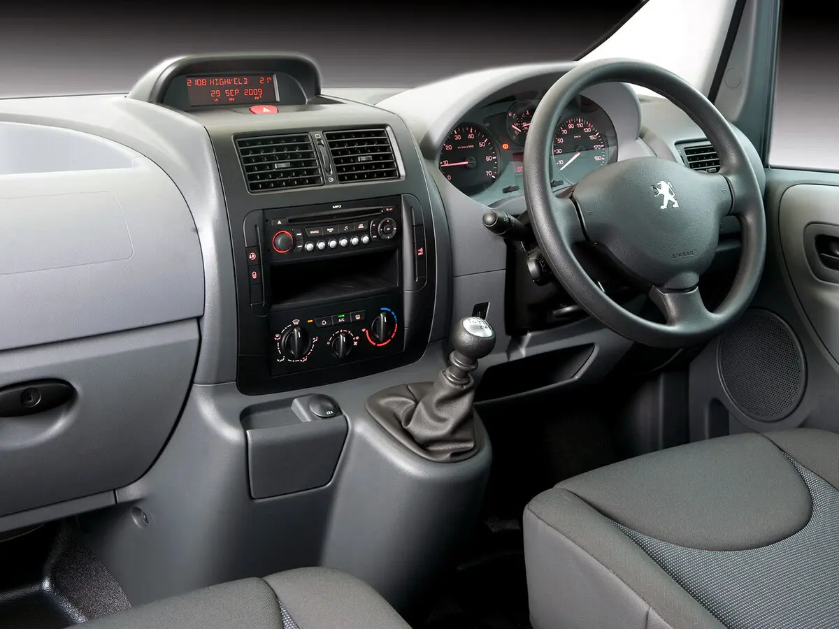 Peugeot Expert II Минивэн — photo 6
