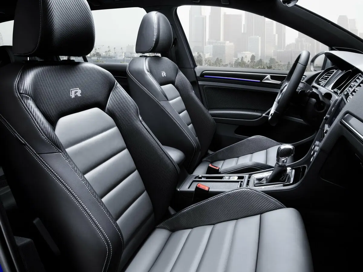 Volkswagen Golf R VII Универсал 5 дв. — 照片 6