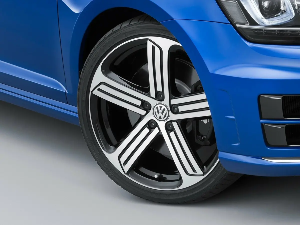 Volkswagen Golf R VII Универсал 5 дв. — 照片 12
