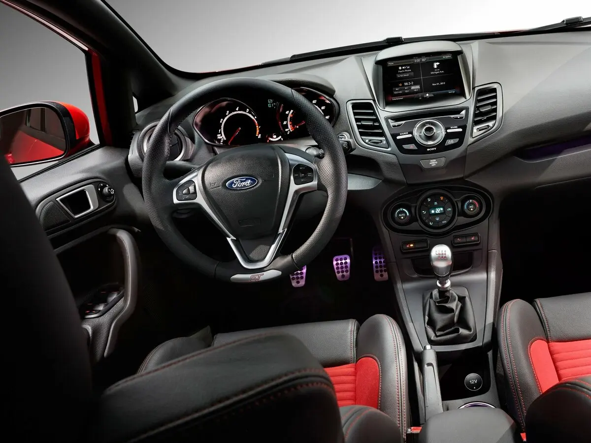Ford Fiesta ST VI Хэтчбек 5 дв. — 照片 6