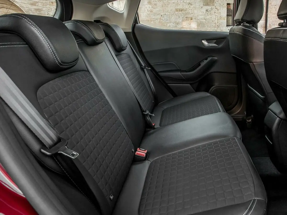 Ford Fiesta ST VI Хэтчбек 5 дв. — 照片 11