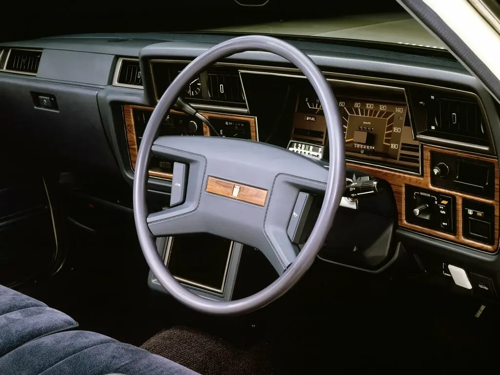 Toyota Crown VI (S110) Универсал 5 дв. — 照片 3