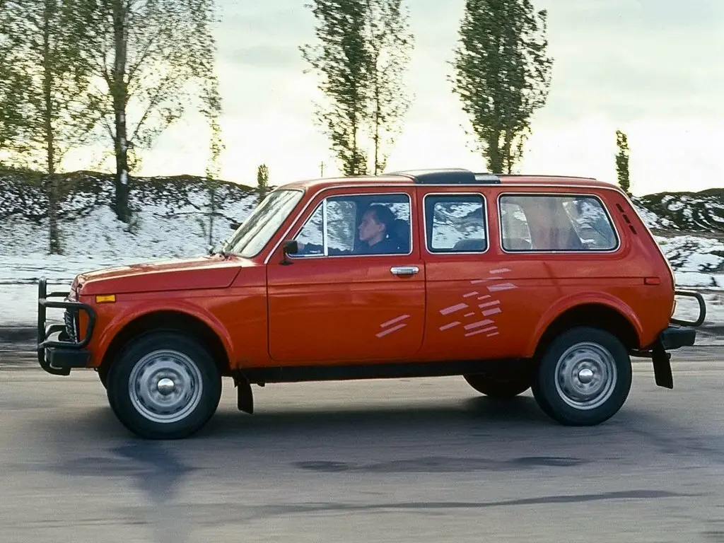 Lada (ВАЗ) 2129 1992 – 1996 Внедорожник 3 дв. — сүрөт 2
