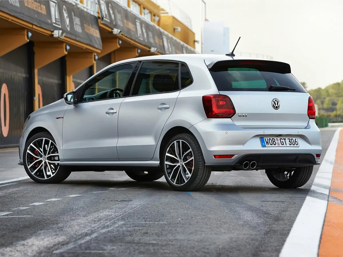 Volkswagen Polo GTI V Рестайлинг Хэтчбек 5 дв. — сүрөт 3