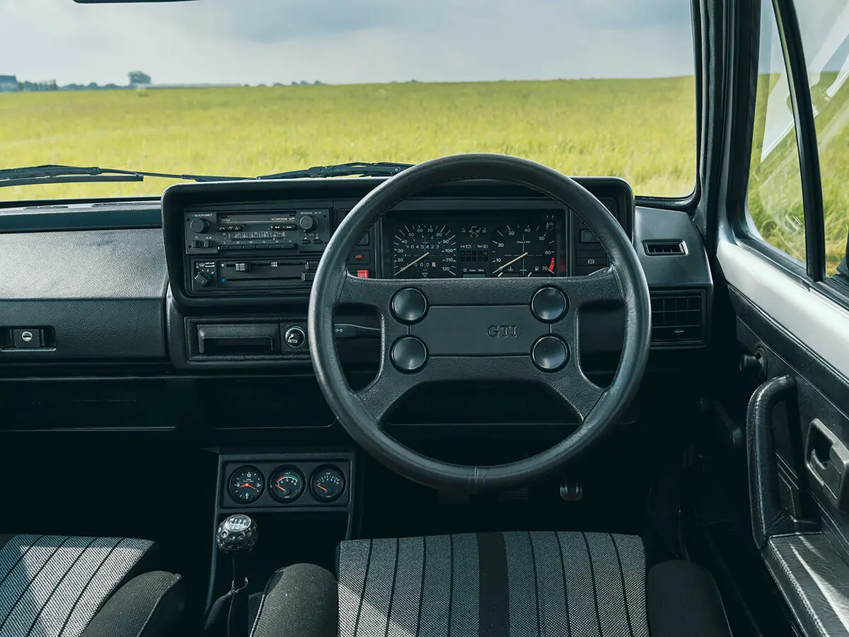 Volkswagen Golf GTI I Хэтчбек 5 дв. — photo 6
