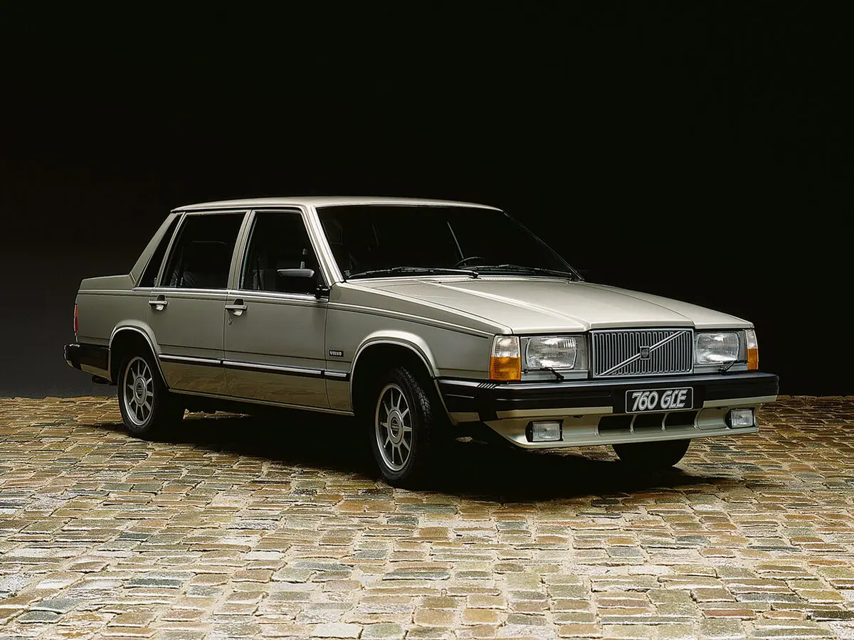 Volvo 760 1982 – 1992 Седан