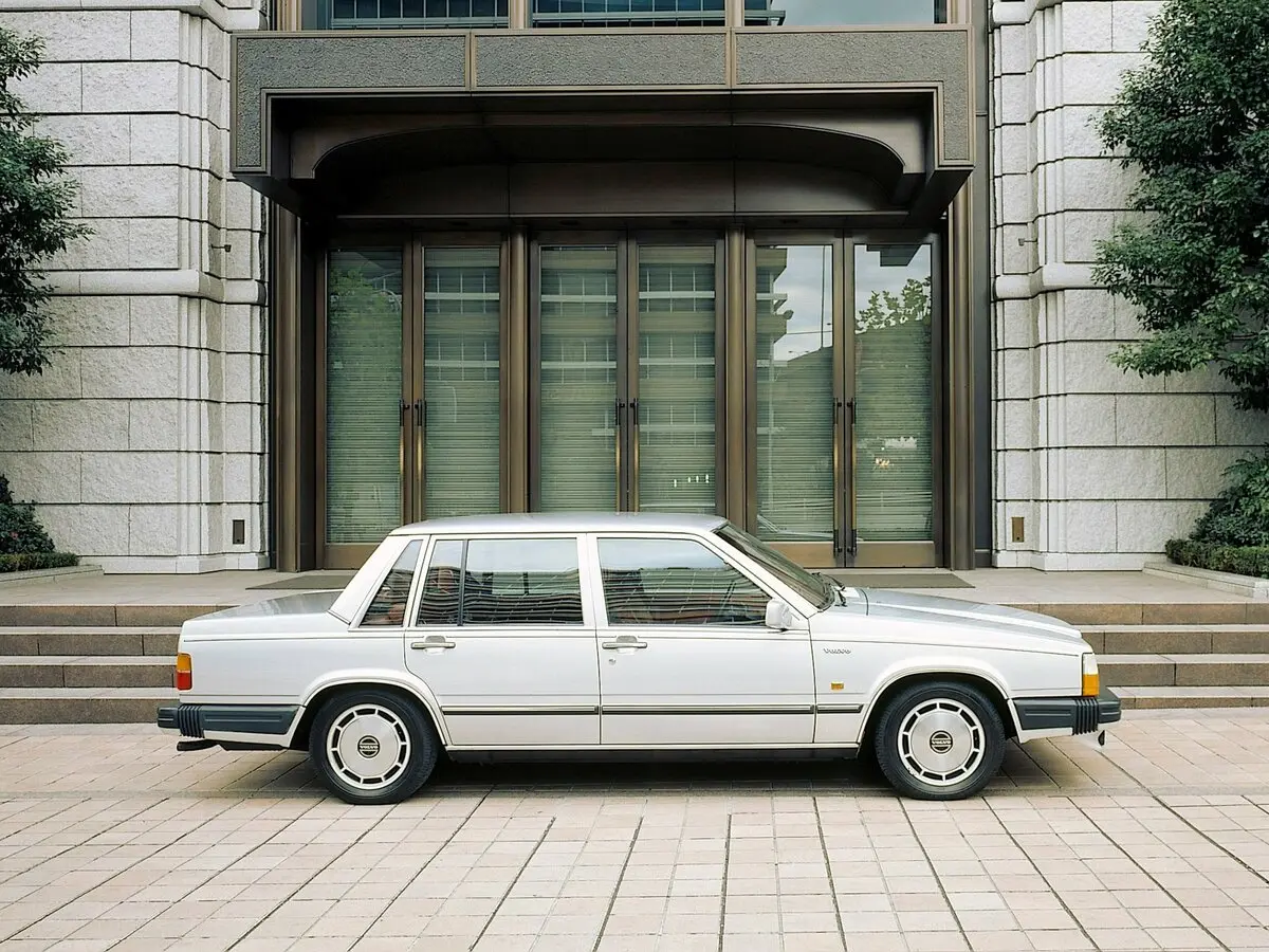 Volvo 760 1982 – 1992 Седан — сүрөт 2