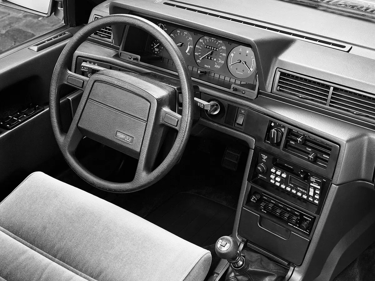 Volvo 760 1982 – 1992 Седан — сүрөт 6