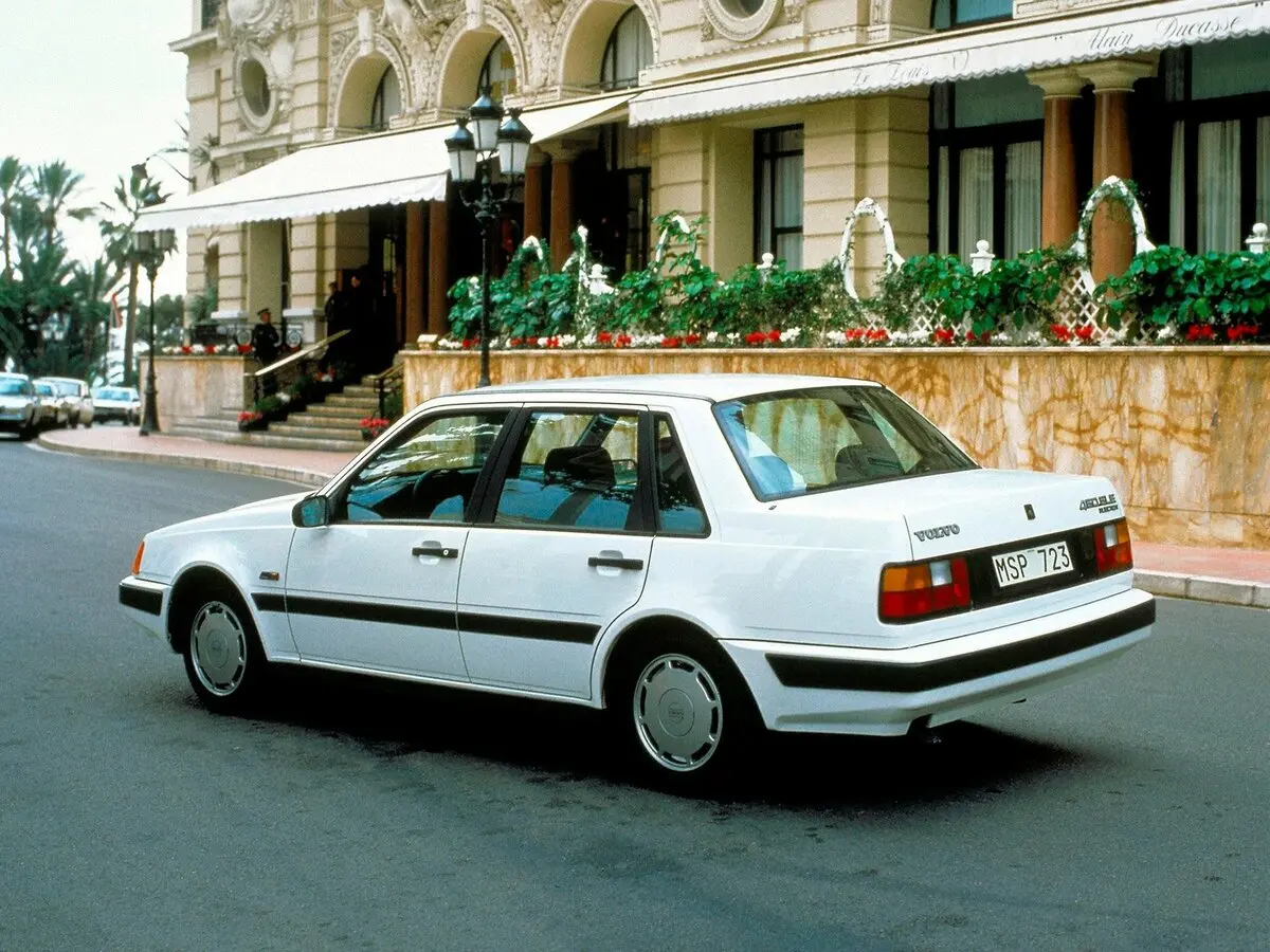 Volvo 460 1988 – 1997 Седан — photo 3