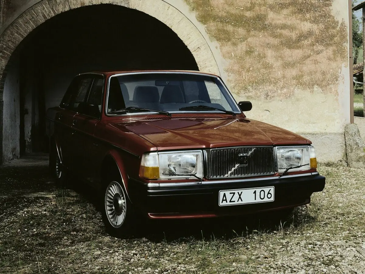 Volvo 260 Series 1974 – 1982 Седан — сүрөт 3