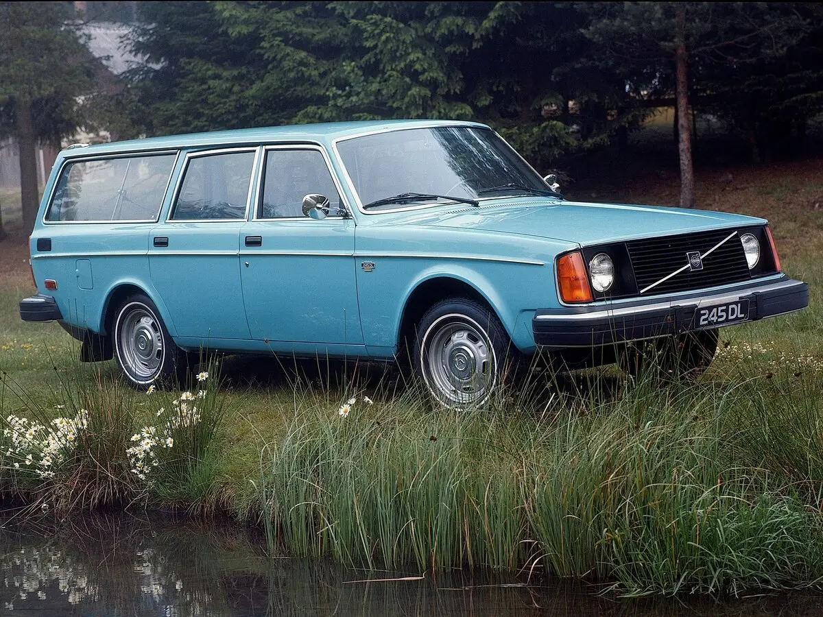 Volvo 240 Series 1974 – 1993 Универсал 5 дв.