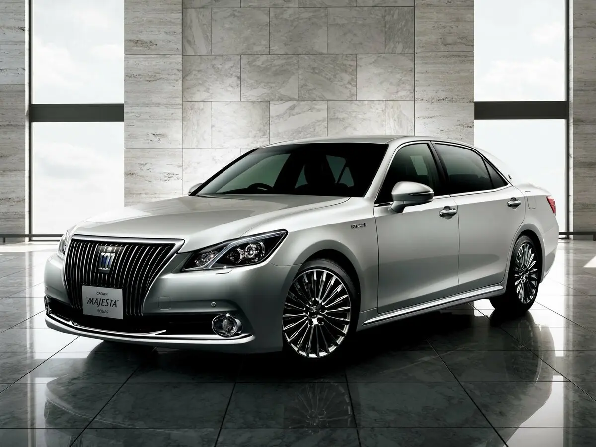 Toyota Crown Majesta VI (S210)