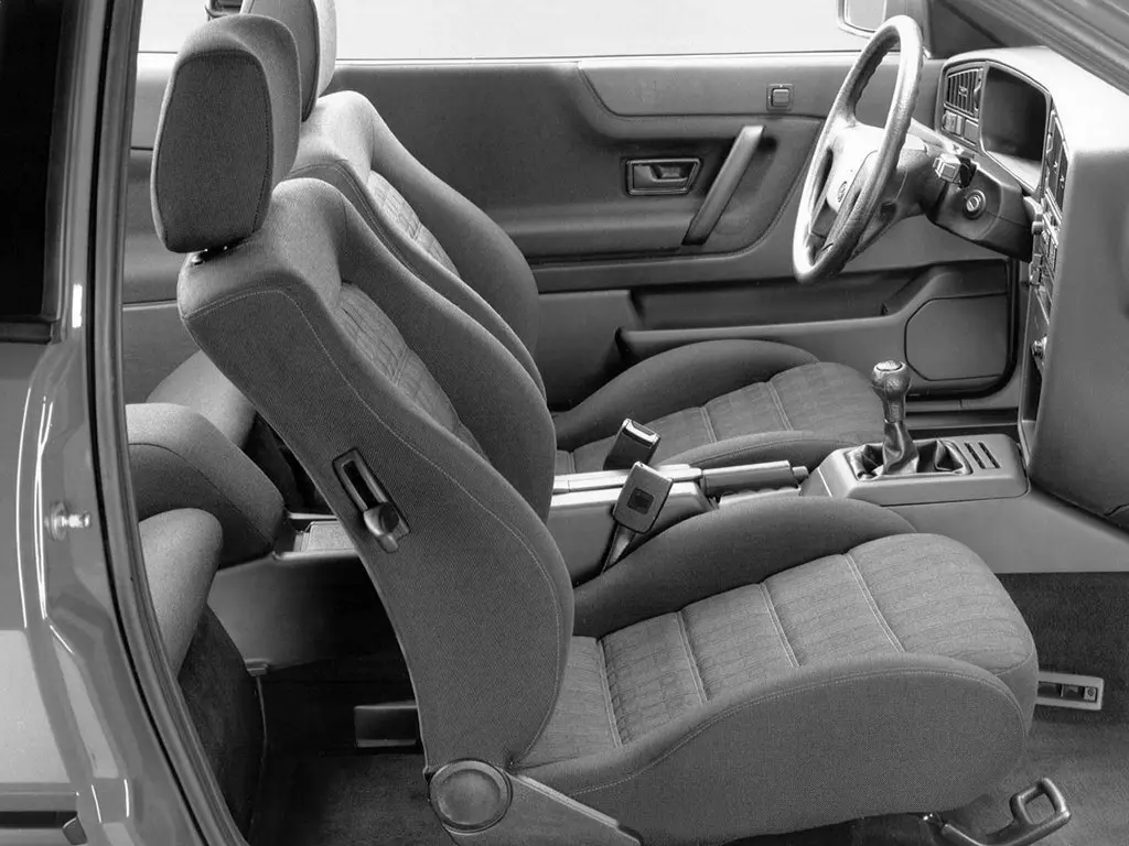 Volkswagen Corrado 1988 – 1995 Хэтчбек 3 дв. — сүрөт 6