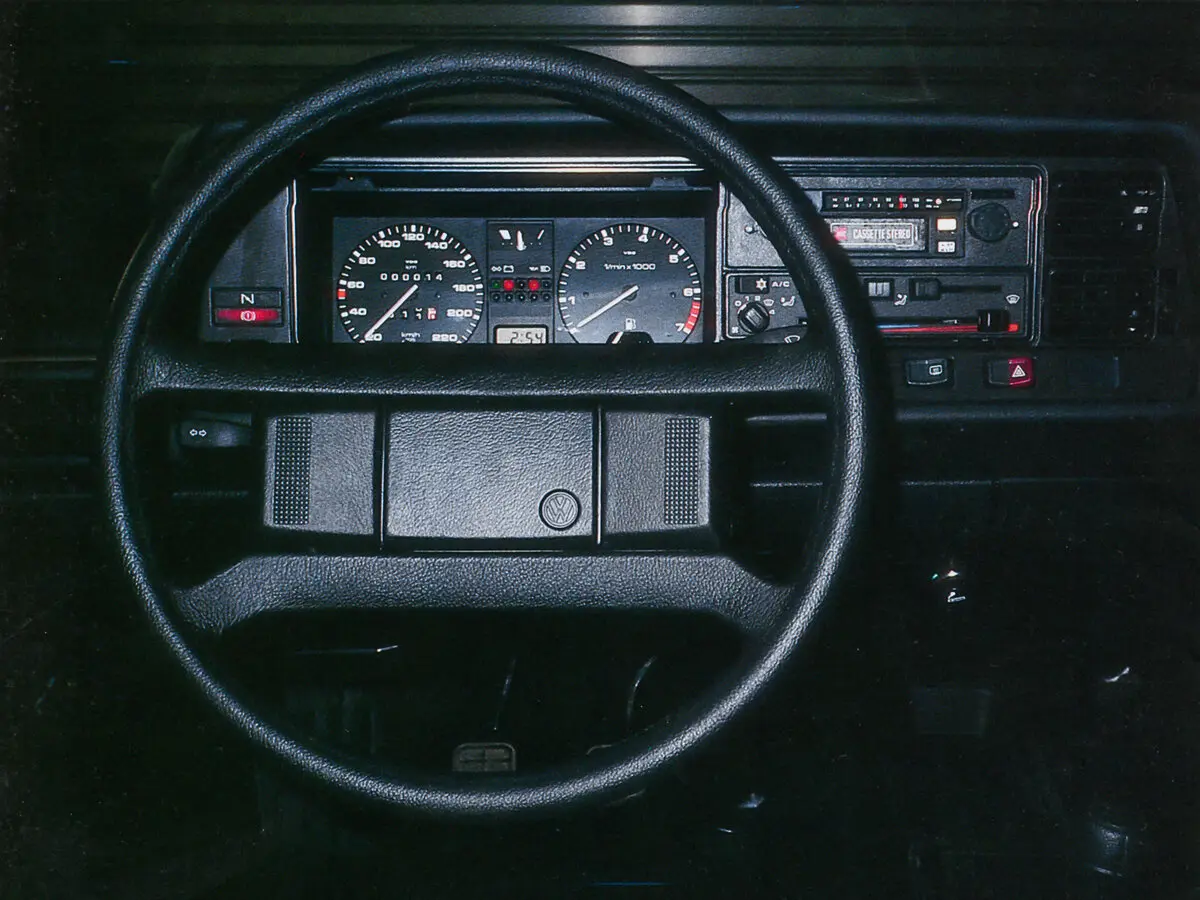 Volkswagen Santana I Седан — сүрөт 5