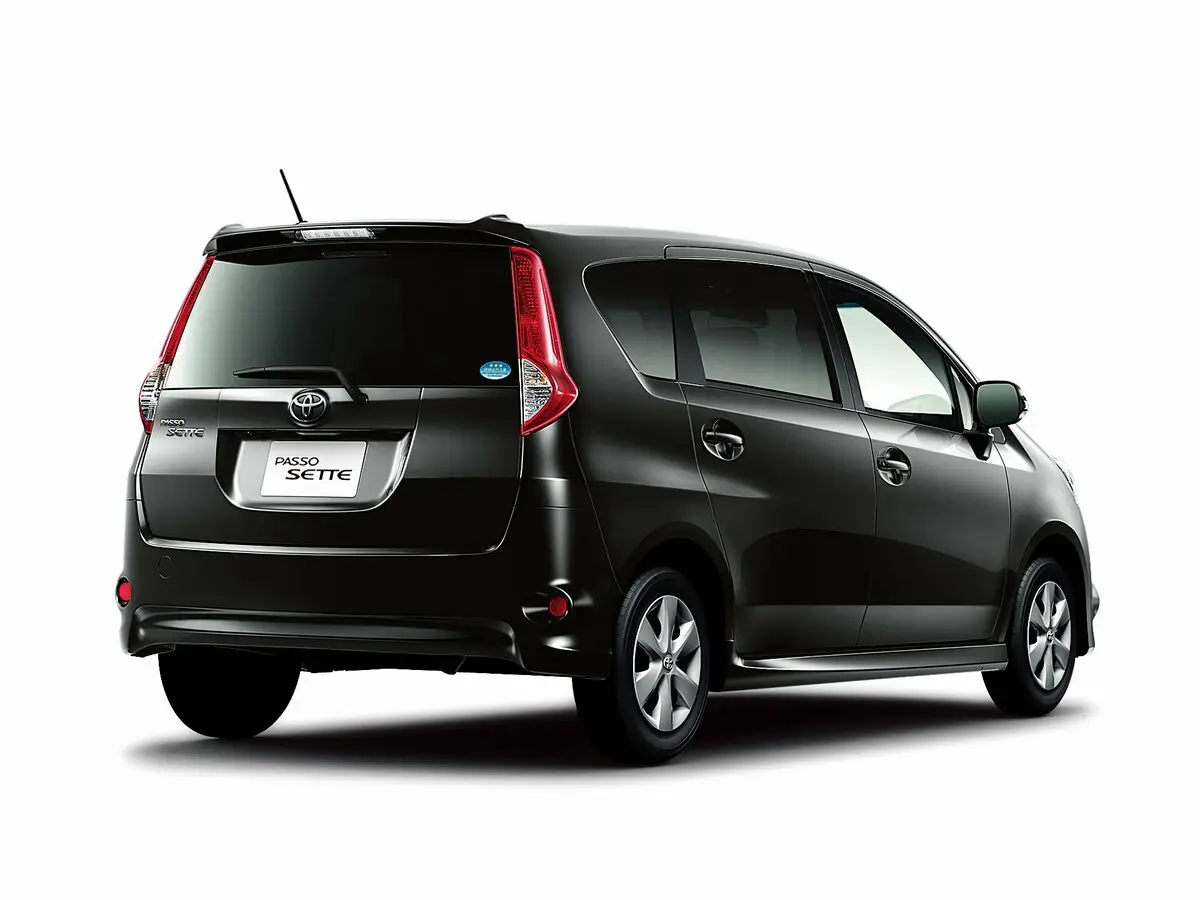 Toyota Passo Sette 2008 – 2012 Компактвэн — фото 3