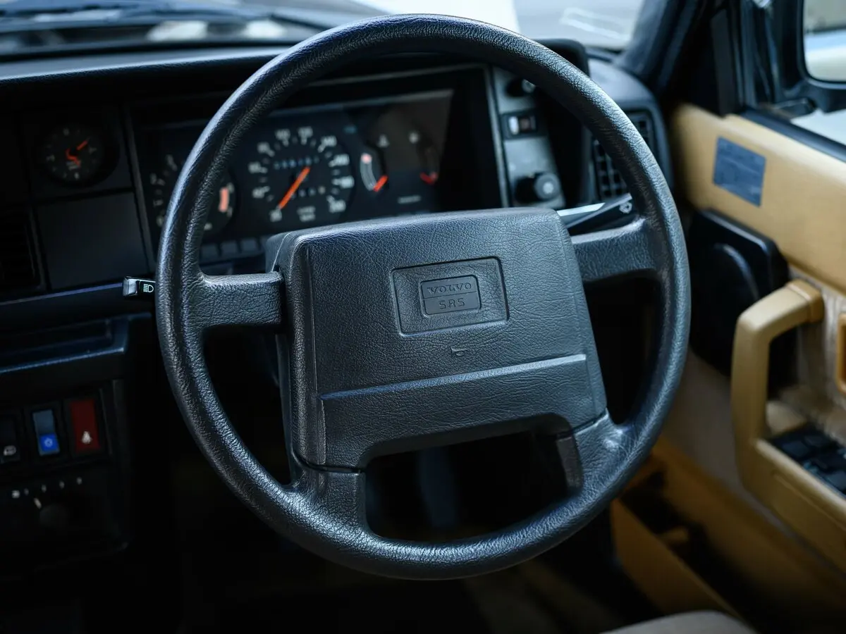 Volvo 240 Series 1974 – 1993 Седан — 照片 8