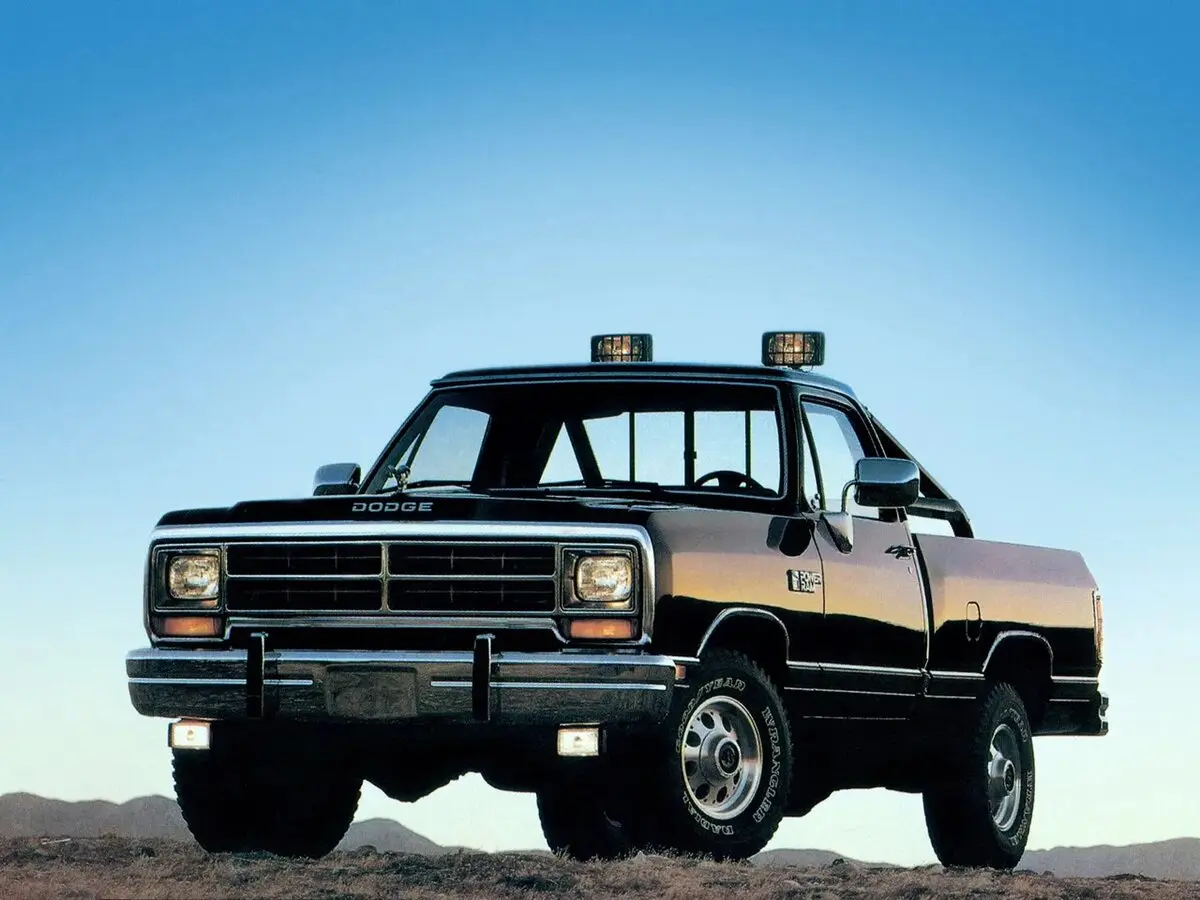Dodge RAM I (D/W) Пикап Одинарная кабина — фото 5