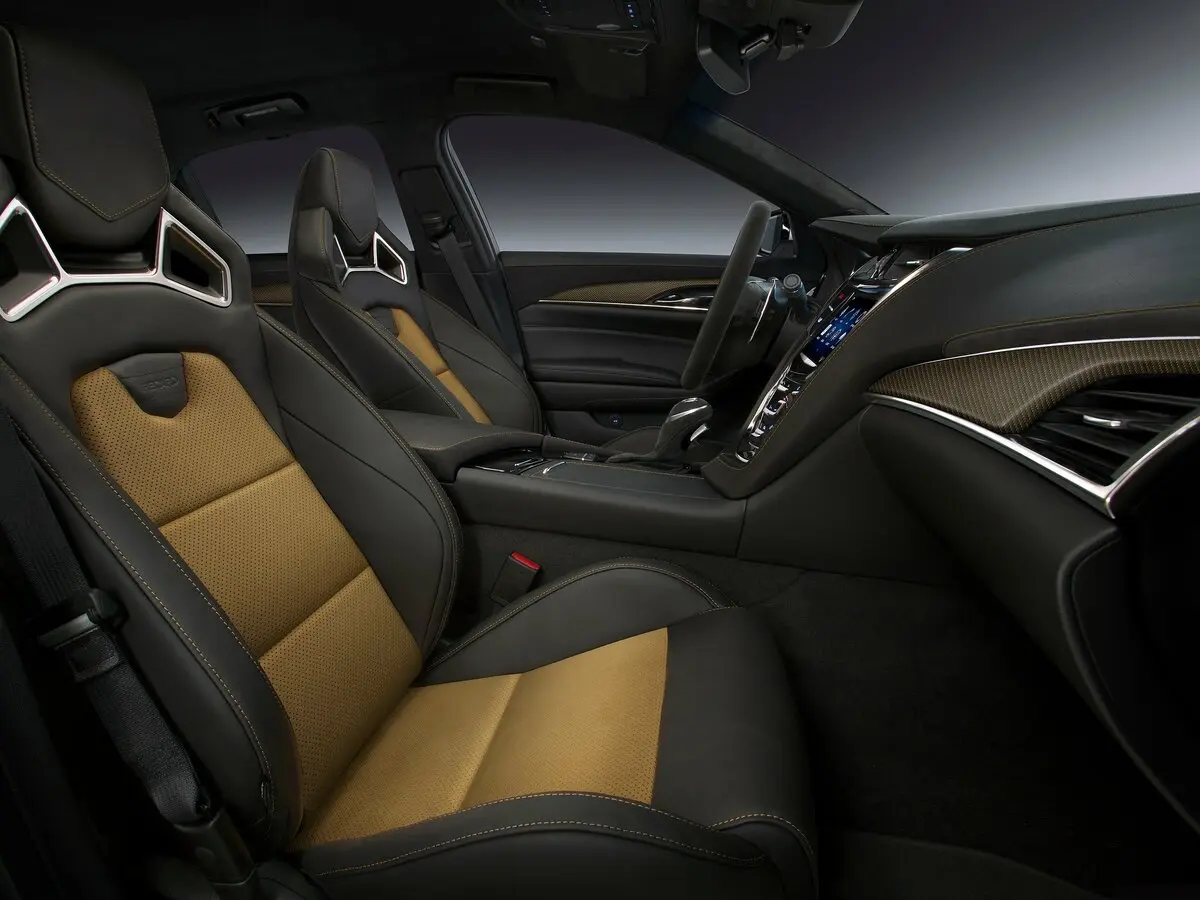 Cadillac CTS-V III Седан — сүрөт 7