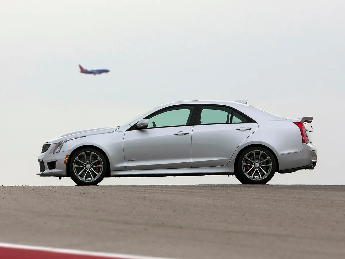 Cadillac ATS-V 2015 – 2019 Седан — сүрөт 2