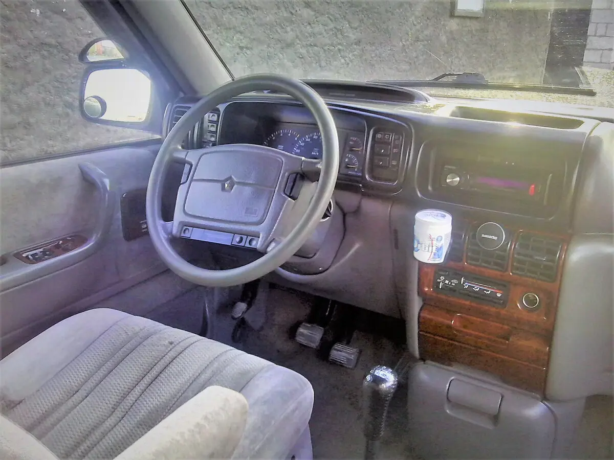 Chrysler Voyager II Минивэн Grand — сүрөт 6