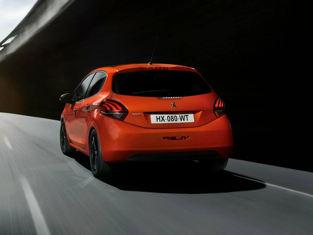 Peugeot 208 I Рестайлинг Хэтчбек 5 дв. — сүрөт 4